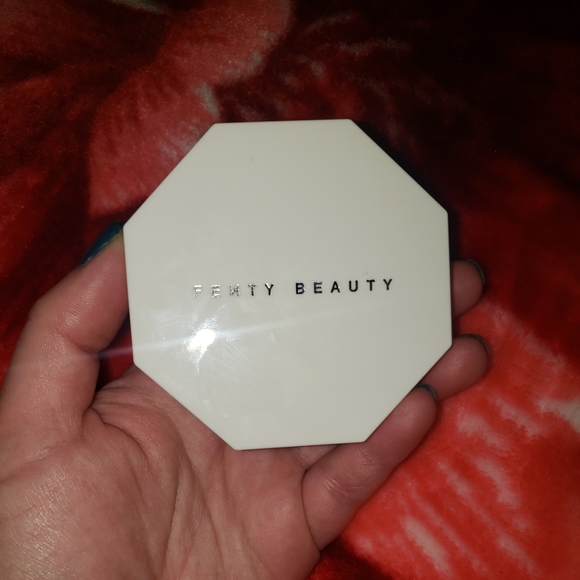 *SOLD* Beauty Killawatt Foil Highlighter - Picture 11 of 16